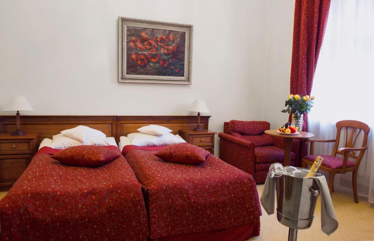 Hotel Zamek Na Skale à Trzebieszowice Extérieur photo