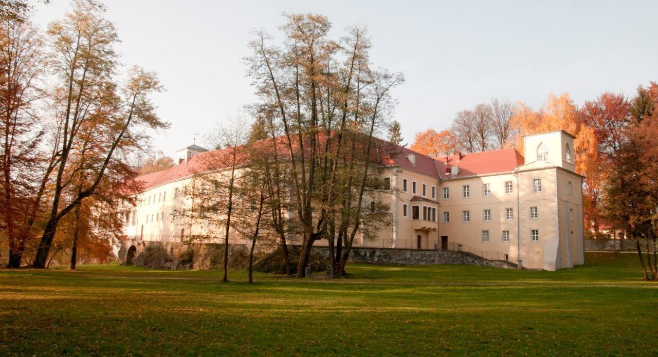 Hotel Zamek Na Skale à Trzebieszowice Extérieur photo